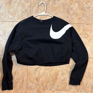 Nike Women's Black and White Cropped Hoodie